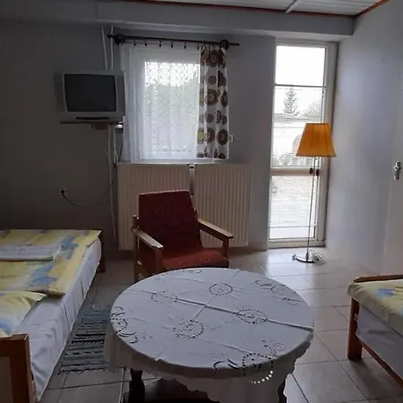 Kalandor Szallas Kozarmisleny