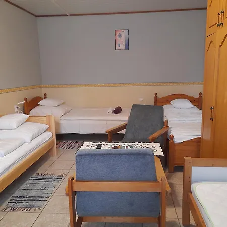 Kalandor Szallas Kozarmisleny