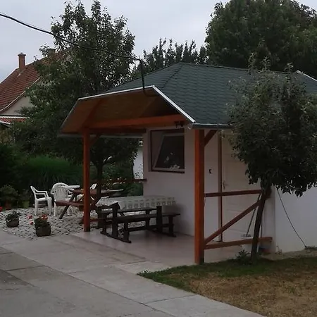 Kwatera prywatna Kalandor Szallas Kozarmisleny