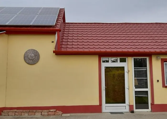 Homestay Kalandor Szallas Kozarmisleny