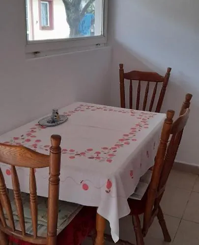 Kalandor Szallas Homestay Kozarmisleny