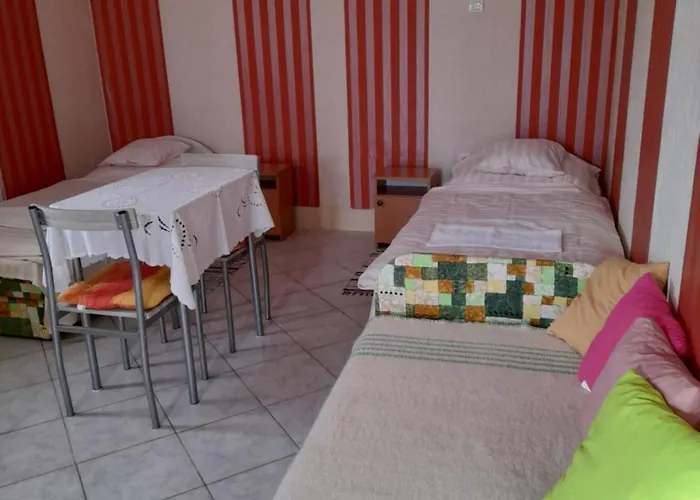 Quarto em Acomodações Particulares Kalandor Kozarmisleny