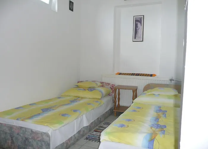 Kalandor Szallas Homestay Kozarmisleny
